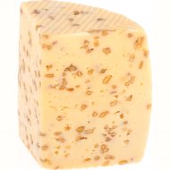 Сыр «Беловежский трюфель» пажитник, грецкий орех, 45%, 1 кг, фасовка 0.3 - 0.35 кг