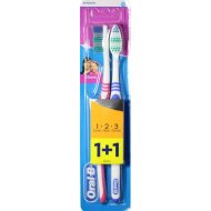 Зубная щетка «Oral B» 1+1 3-Эффект Classic, средняя жесткость, 2 шт