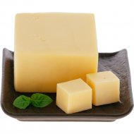 Сыр твердый «Гауда Lux» 45%, 1 кг, фасовка 0.45 - 0.5 кг