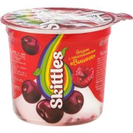 Йогурт «Skittles» с вишней, 2.5%, 150 г