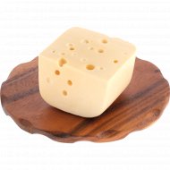 Сыр полутвёрдый «Маасдам» 45%, 1 кг, фасовка 0.25 - 0.45 кг