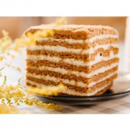 Торт медовый «Кусочек счастья» замороженный, 1 кг, фасовка 0.3 - 0.4 кг