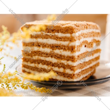 Торт медовый «Кусочек счастья» замороженный, 1 кг, фасовка 0.3 - 0.4 кг
