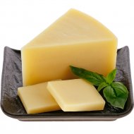 Сыр твердый пармезан «Laime» 40%, 1 кг, фасовка 0.2 - 0.25 кг
