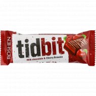Шоколад молочный «TidBit» вишневый брауни, 50 г.